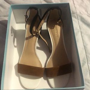 New Antonio melani sandal size 8